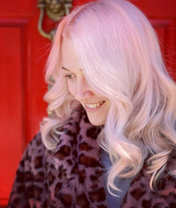 PASTEL PINK HAIR COLOUR AT GUSTO HAIR SALONS IN SOHO COVENT GARDEN AND OXFORD STREET