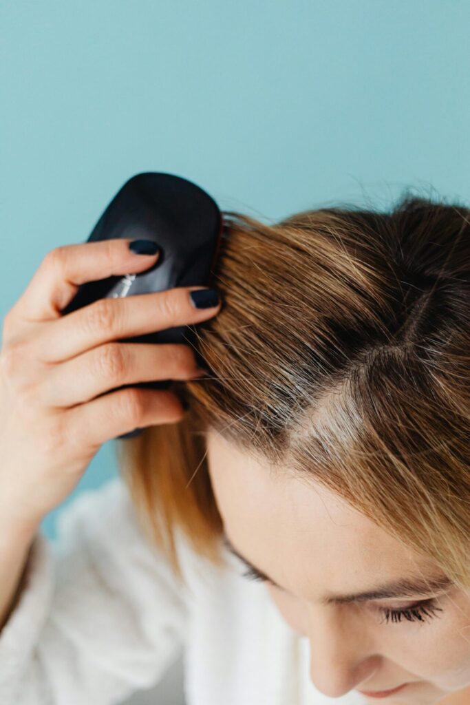 How to clean a hairbrush