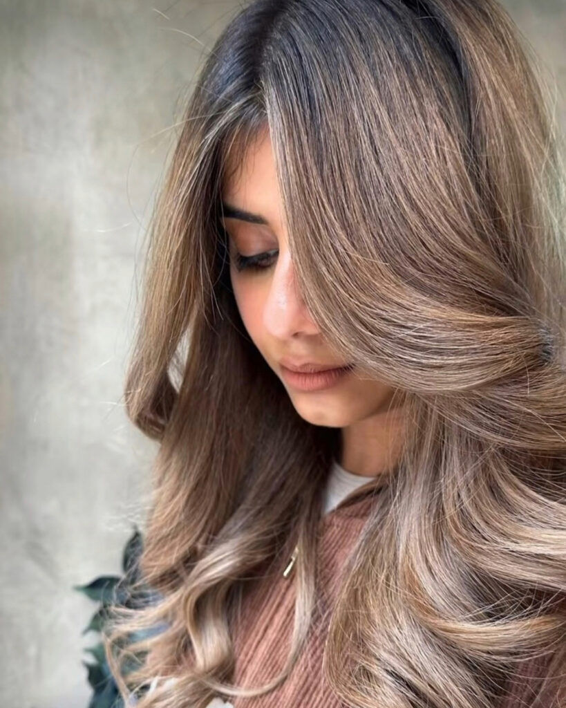 hollywood waves hairstyle with long layers at gusto hairdressers central london (1)