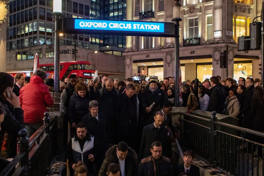 hair salon, london underground strikes