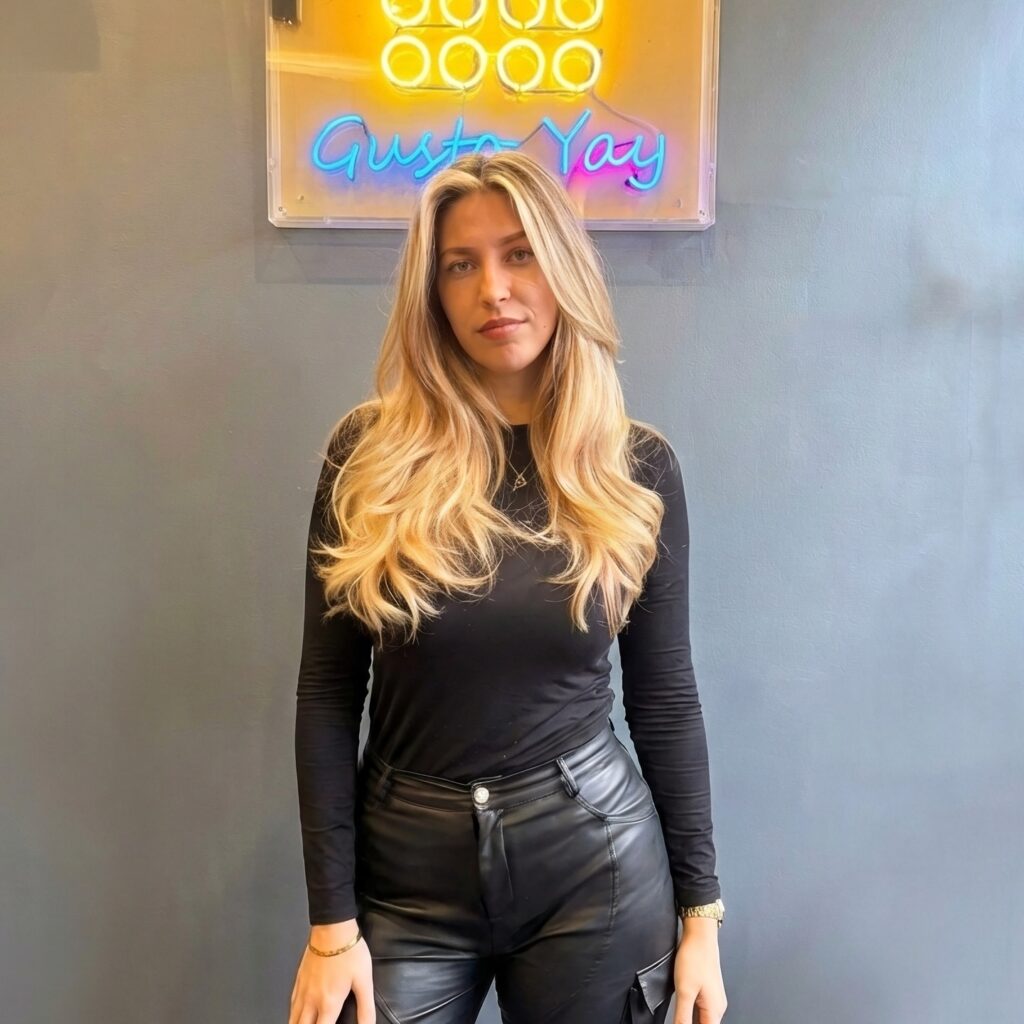 Honey blonde waves at Gusto Hair salon London showing warm creamy tones