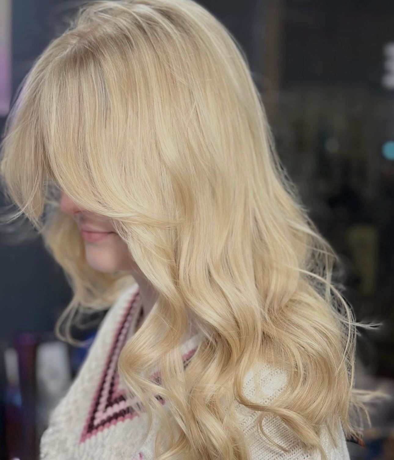 The Rich Girl Blowout: Why Mirror-Shine Is the New Beach Wave