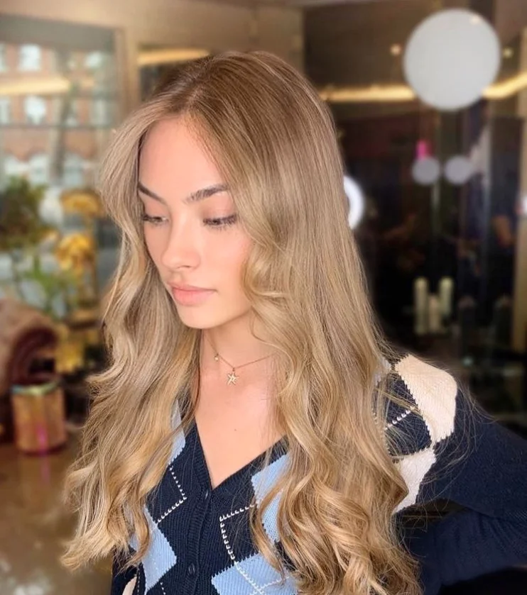 Soft voluminous waves after a blow dry at Gusto Hair London